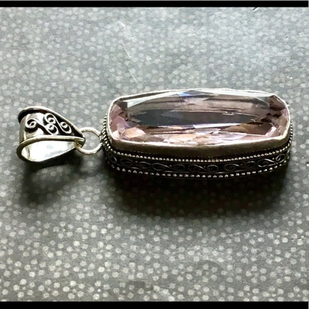 Light Pink Topaz Gemstone Pendant - Picture 4 of 9